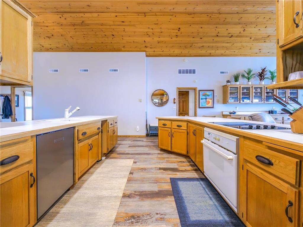 2142 County Road 120 NE Alexandria MN 56308 - Le Homme Dieu 6263512 image27