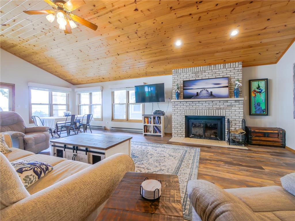 2142 County Road 120 NE Alexandria MN 56308 - Le Homme Dieu 6263512 image34