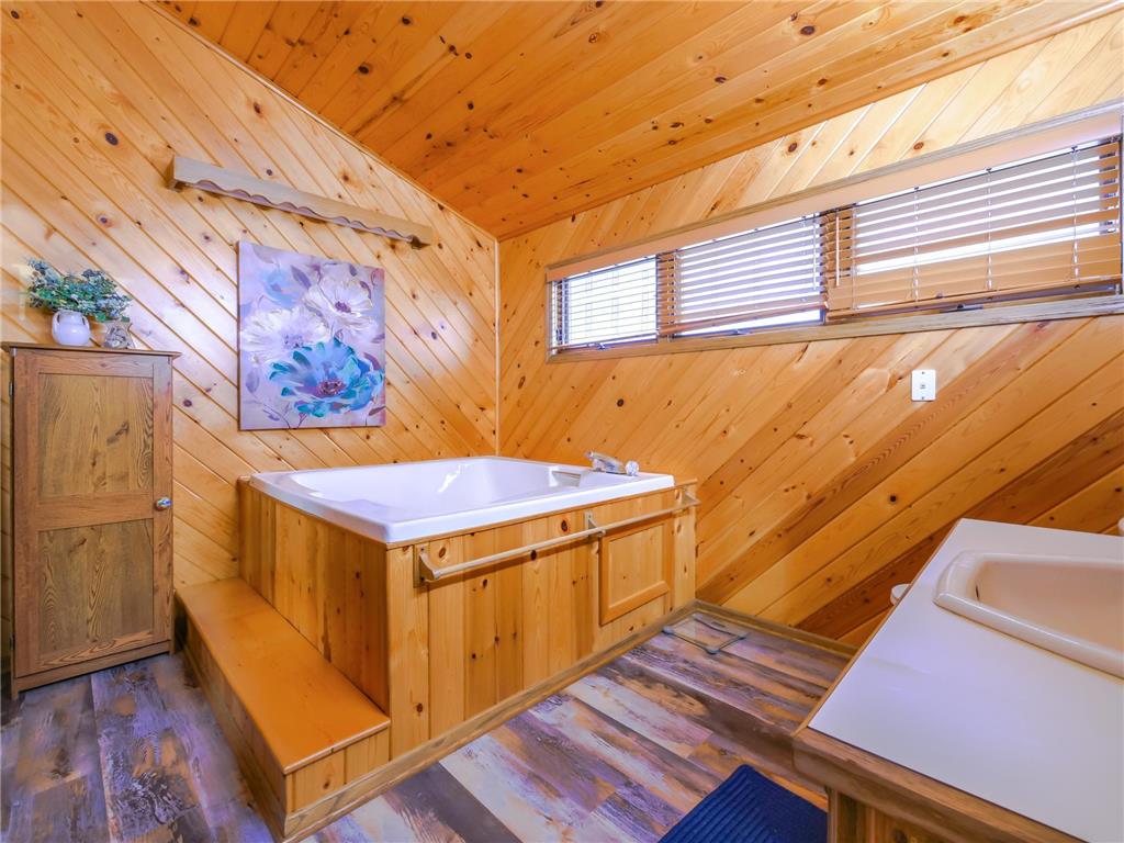 2142 County Road 120 NE Alexandria MN 56308 - Le Homme Dieu 6263512 image40