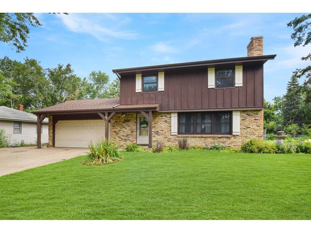 2197 Beam Avenue Maplewood MN 55109 5550690 image1