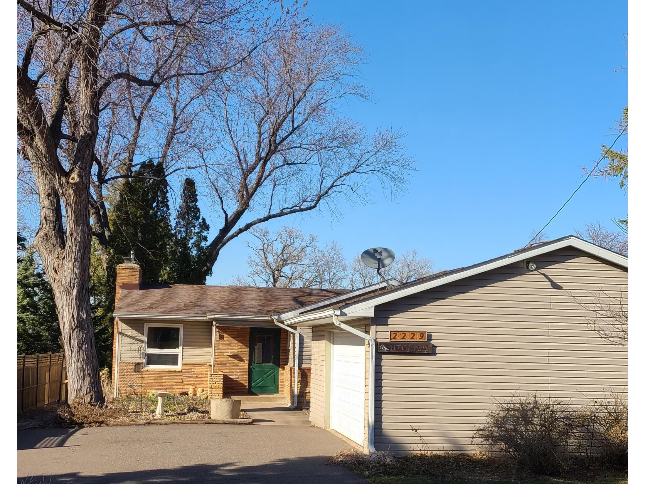 2229 S Shore Boulevard White Bear Lake MN 55110 - White Bear 5733735 image1
