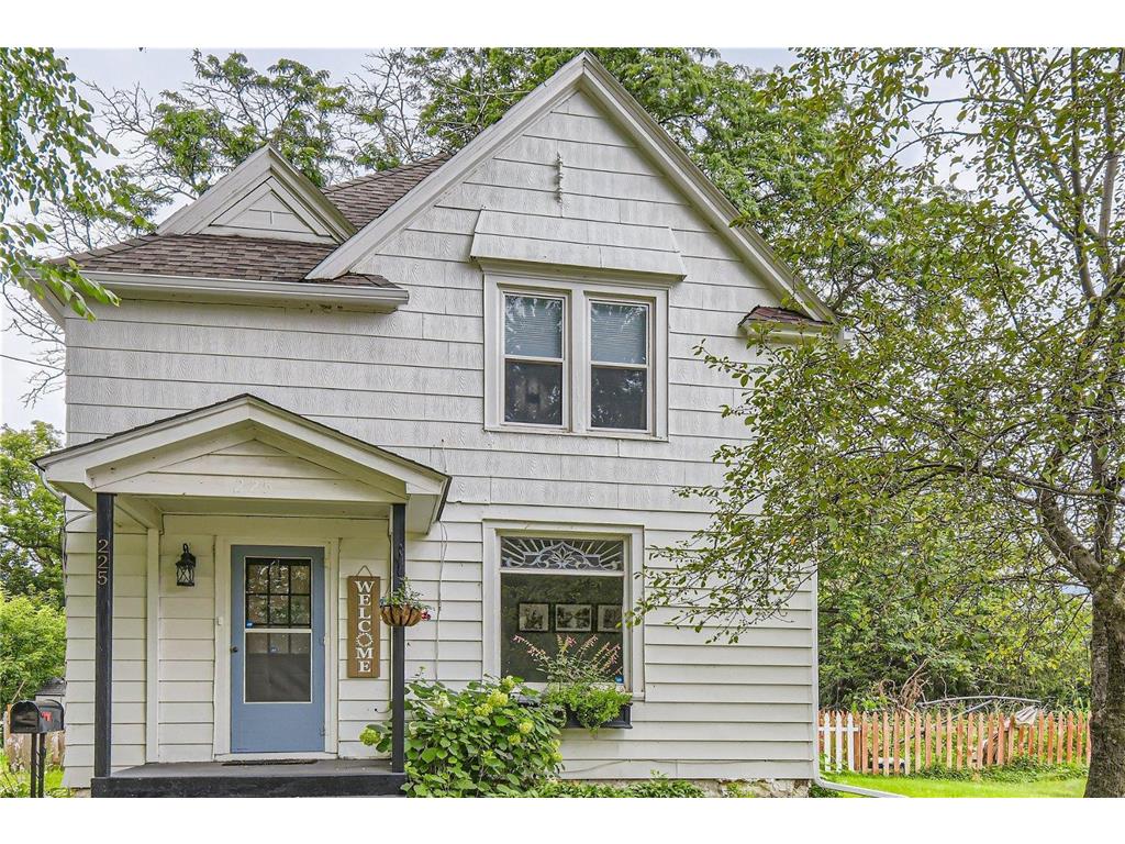 225 N Green Avenue New Richmond WI 54017 6573132 image1