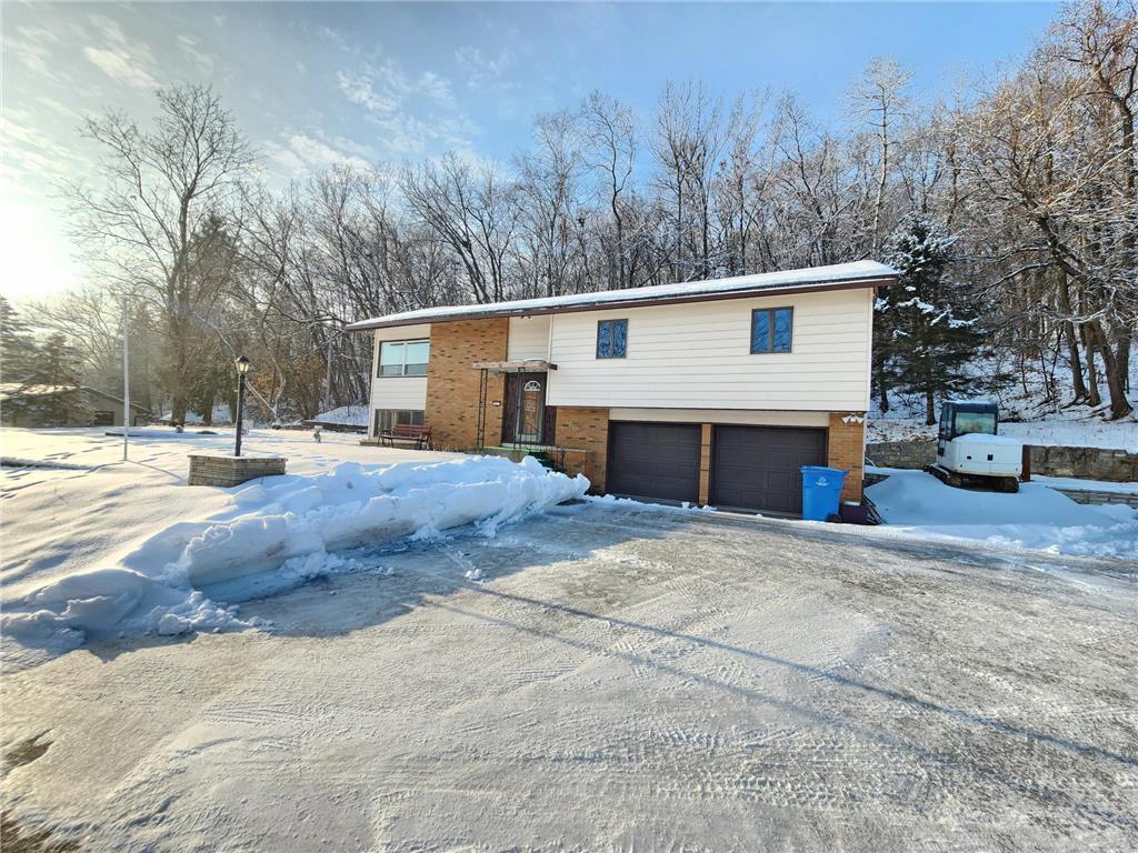 2261 Goodview Road Winona MN 55987 6254362 image1