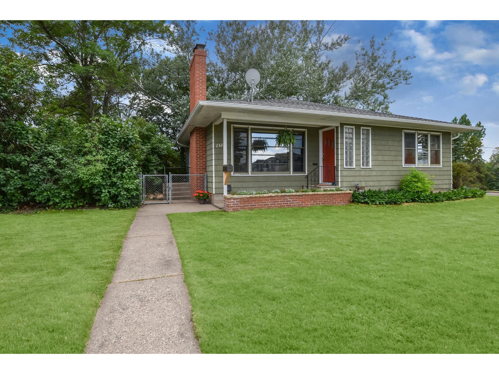 2328 South Avenue E North Saint Paul MN 55109 5613736 image1