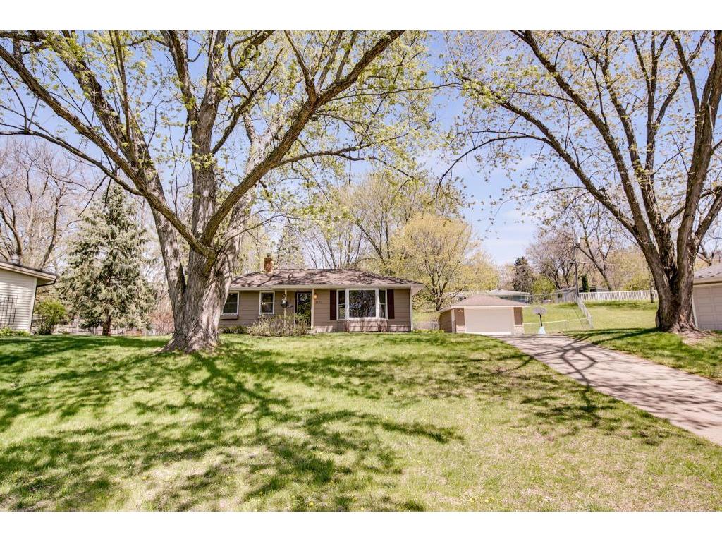 2351 Golfview Court White Bear Lake MN 55110 5566733 image1