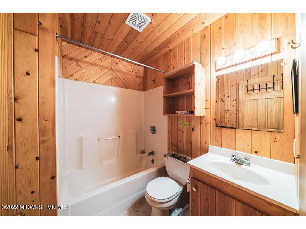 2359 Us Hwy 10 W #5 Detroit Lakes MN 56501 - Long Lake  6496600 image10