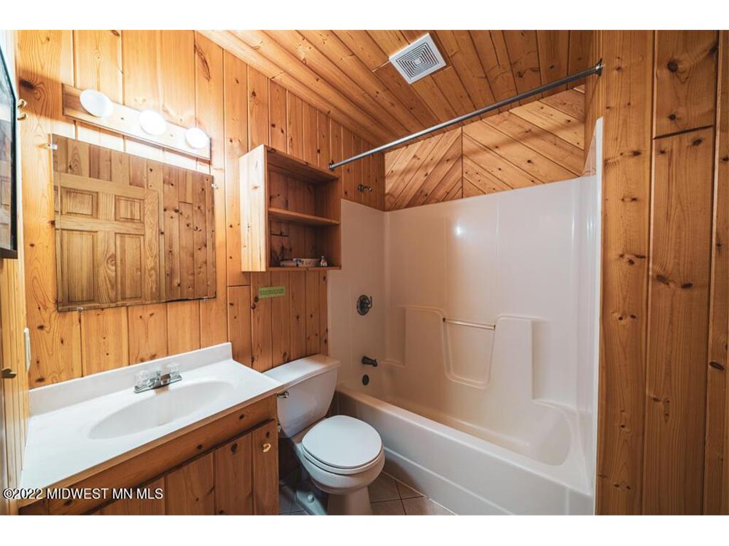 2359 Us Hwy 10 W #5 Detroit Lakes MN 56501 - Long Lake  6496600 image21