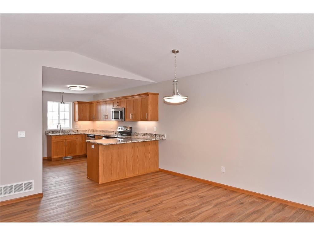 2403 Carriage Hills Drive Faribault MN 55021 6270668 image10