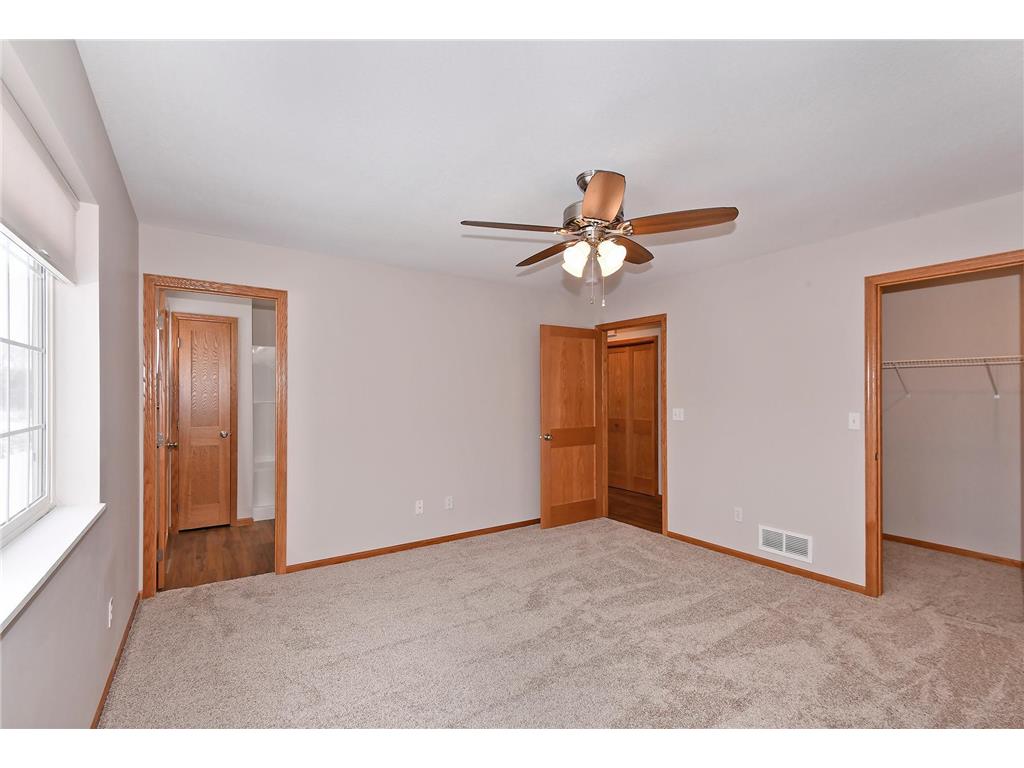 2403 Carriage Hills Drive Faribault MN 55021 6270668 image15