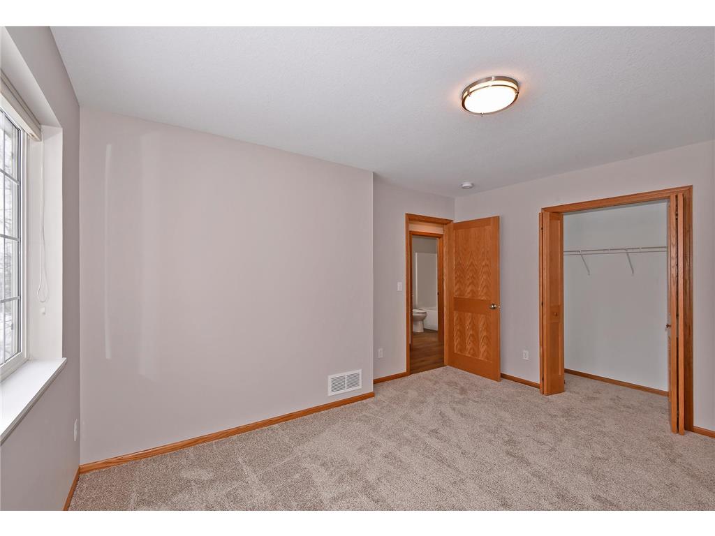 2403 Carriage Hills Drive Faribault MN 55021 6270668 image19
