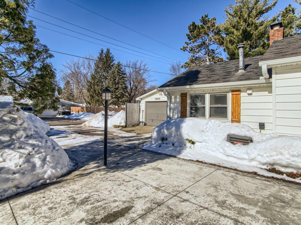 2445 County Road F E White Bear Lake MN 55110 6330053 image25