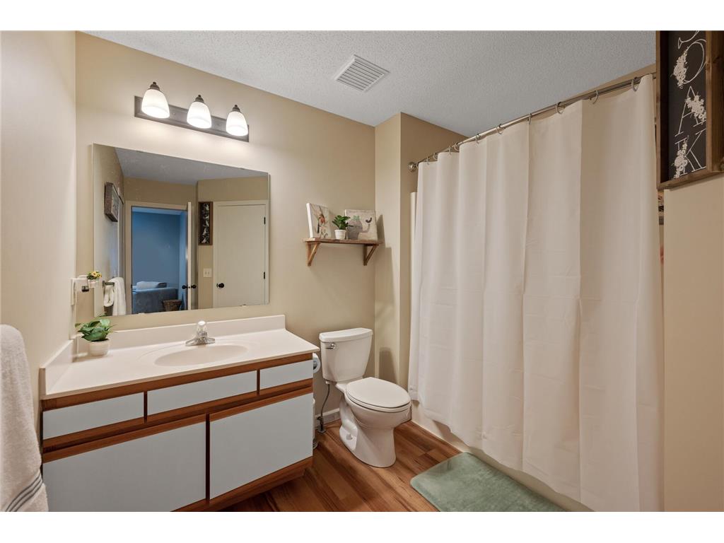 2560 Mallard Drive Woodbury MN 55125 6346875 image19