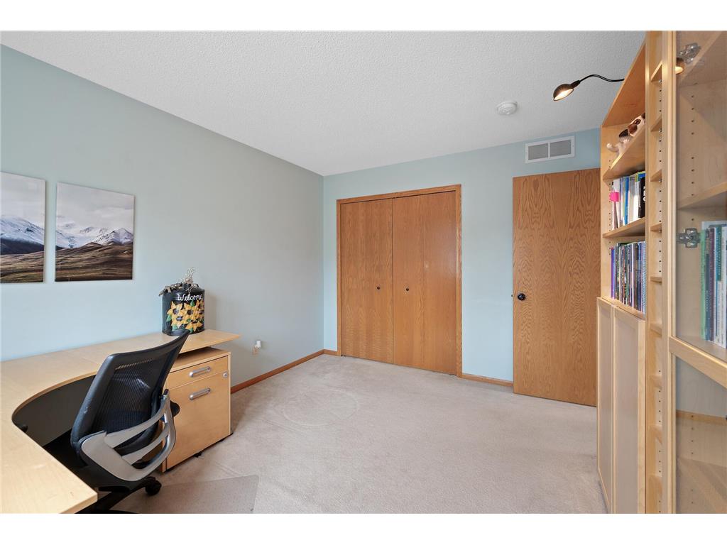 2560 Mallard Drive Woodbury MN 55125 6346875 image21