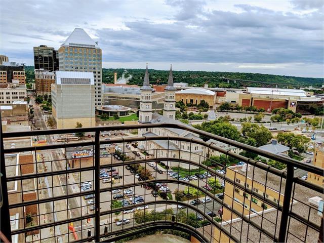 26 10th Street W #1901 Saint Paul MN 55102