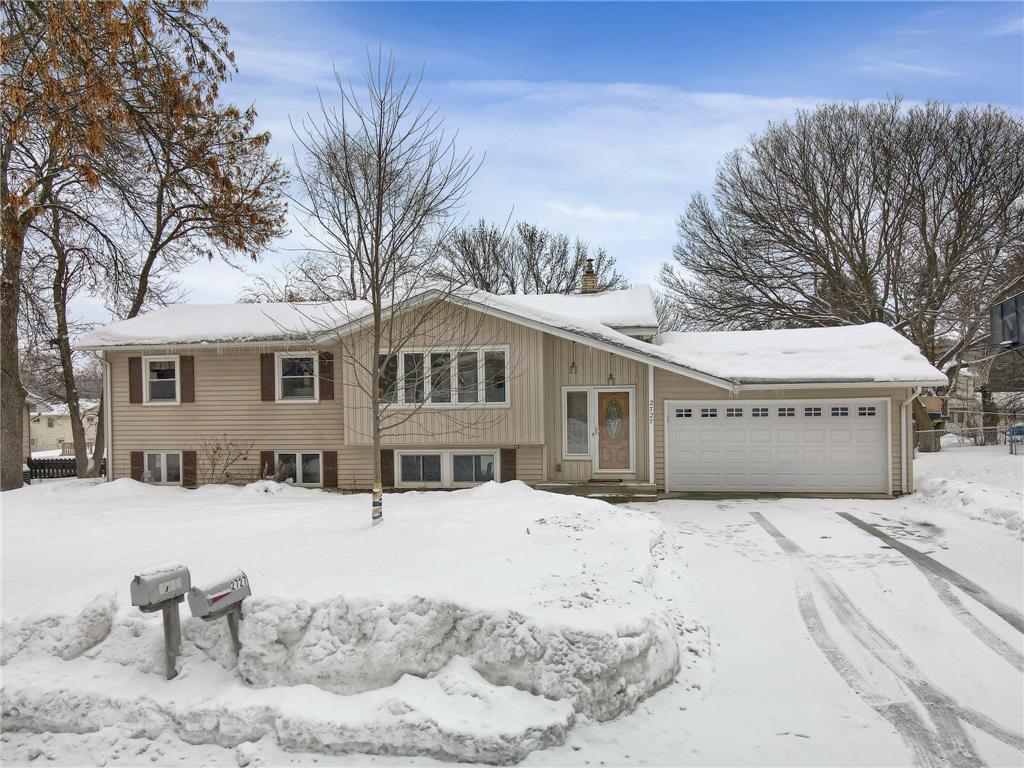 2727 Riviera Drive S White Bear Lake MN 55110 - Priebe Lake 6300421 image1