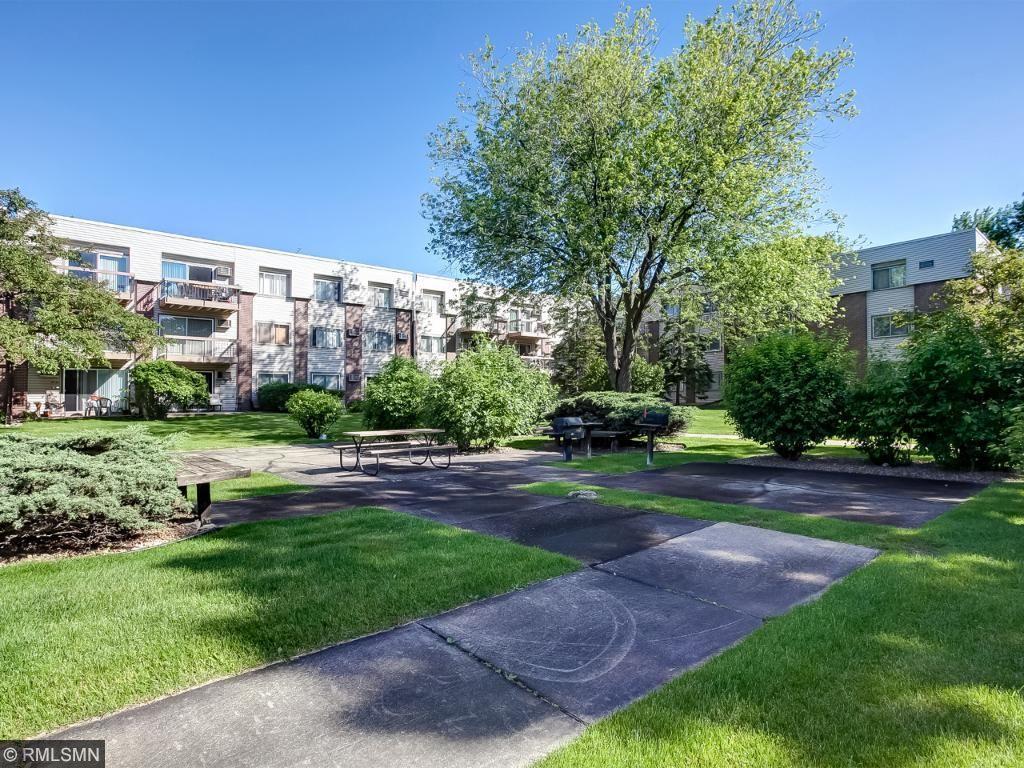 2801 Flag Avenue N #221 New Hope MN 55427 6359106 image1