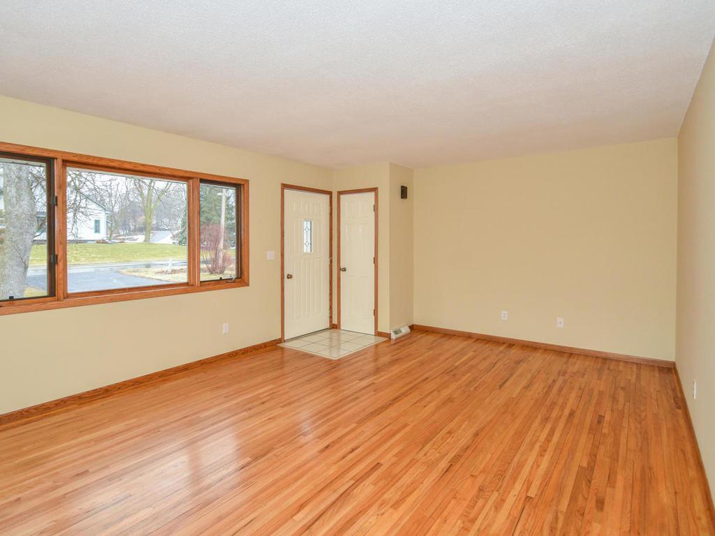 2935 Quaker Lane N Plymouth MN 55441 5540541 image1