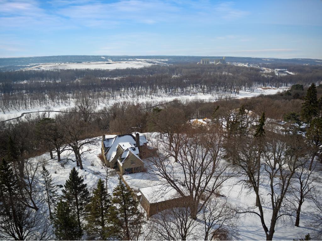 3001 Overlook Drive Bloomington MN 55431 - Minnesota River 5278263 image1