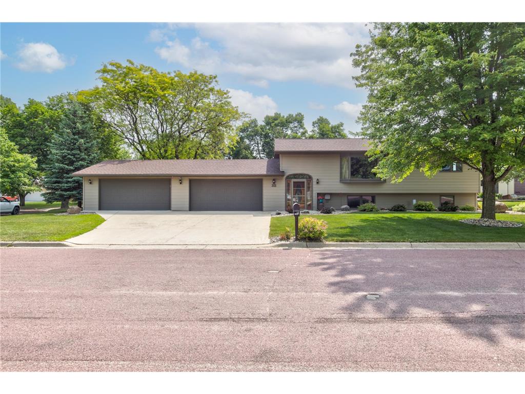 302 S Cedric Street Ivanhoe MN 56142 6383960 image1
