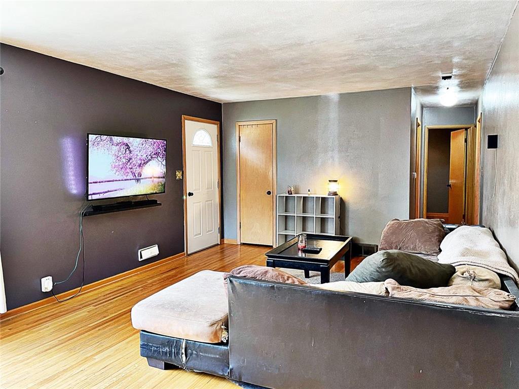 309 Sunrise Boulevard Redwood Falls MN 56283 6087229 image4