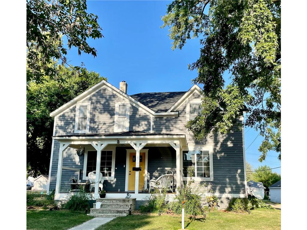 315 N Van Buren Avenue Springfield MN 56087 6409943 image1