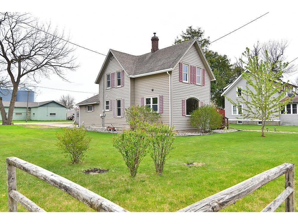 321 Ash Avenue N New Richland MN 56072 5751845 image1