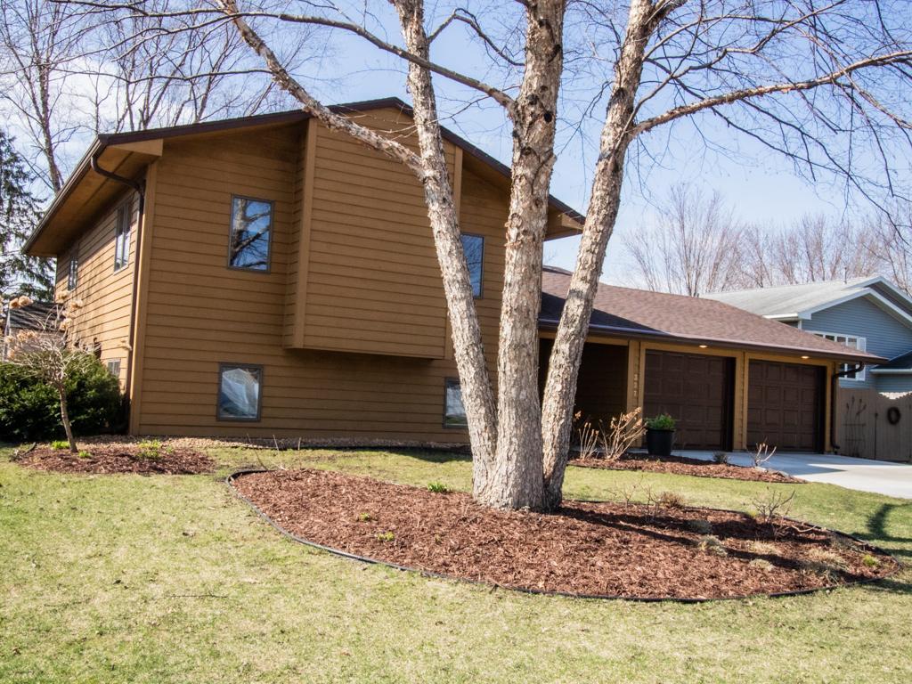 327 Aster Drive Northfield MN 55057 5556677 image1