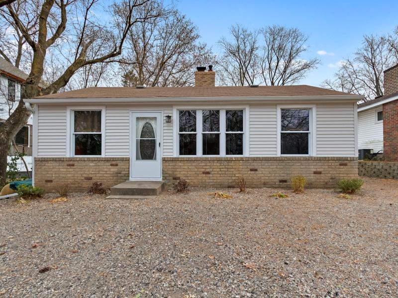 328 Warner Avenue S Mahtomedi MN 55115 5506260 image1