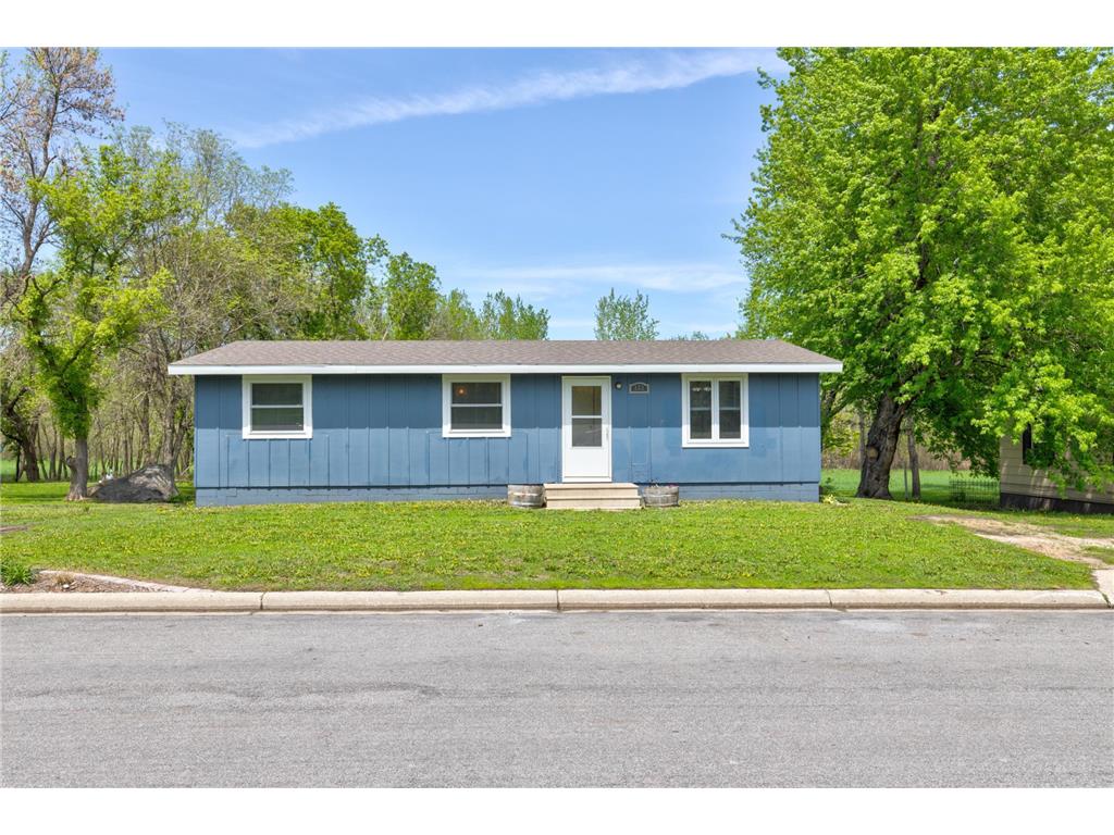 333 Front Street E Redwood Falls MN 56283 6371494 image2