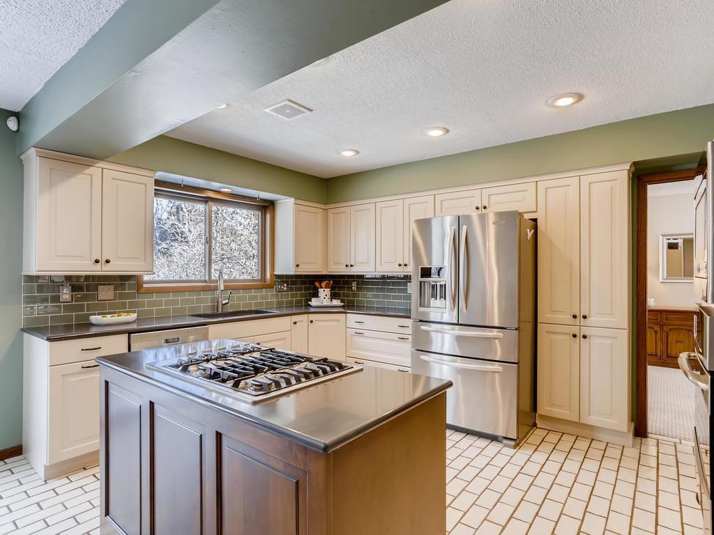 3977 Woodridge Court Vadnais Heights MN 55127 5503589 image1