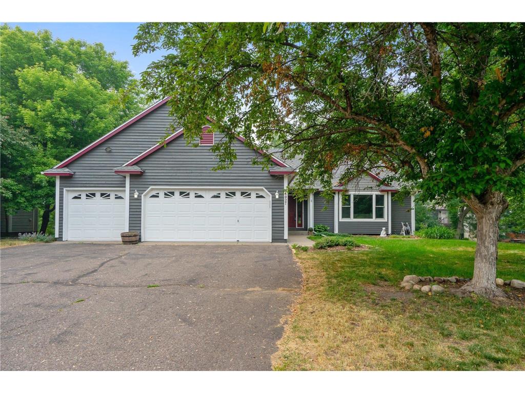 4027 White Bear Parkway White Bear Twp MN 55110 6386573 image1