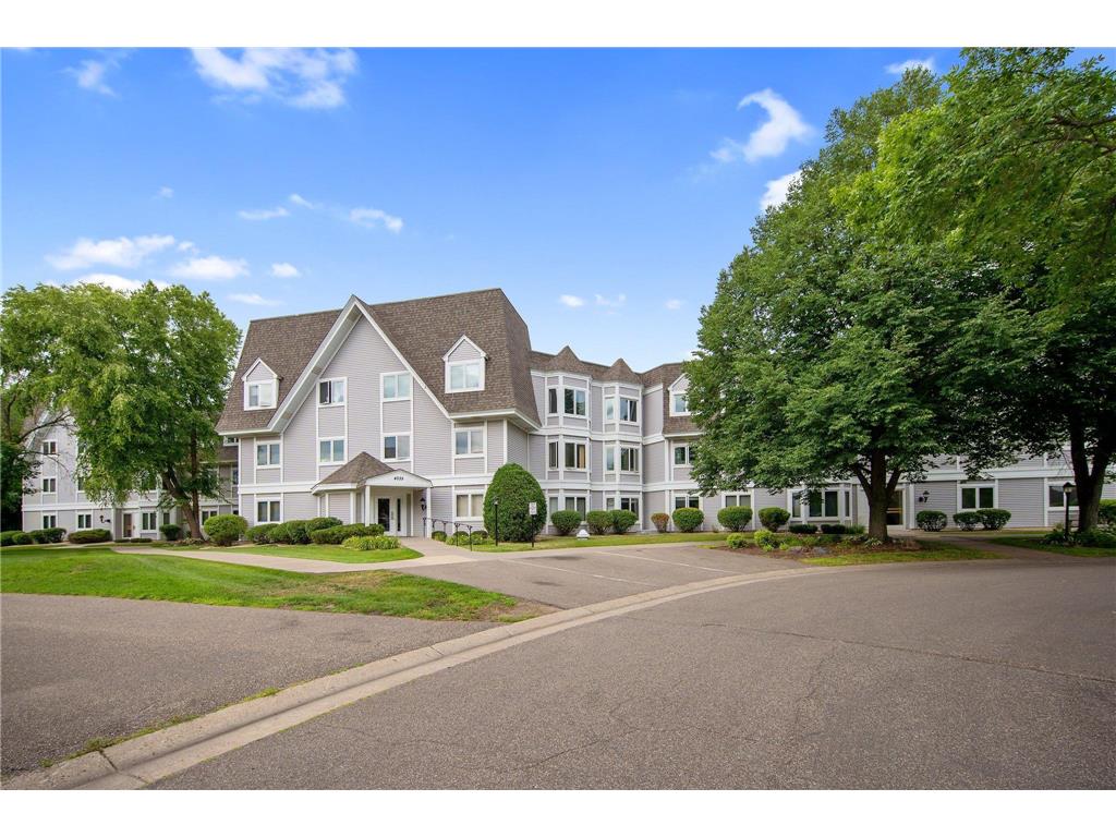 4035 Victoria Street N #317 Shoreview MN 55126 6400701 image1