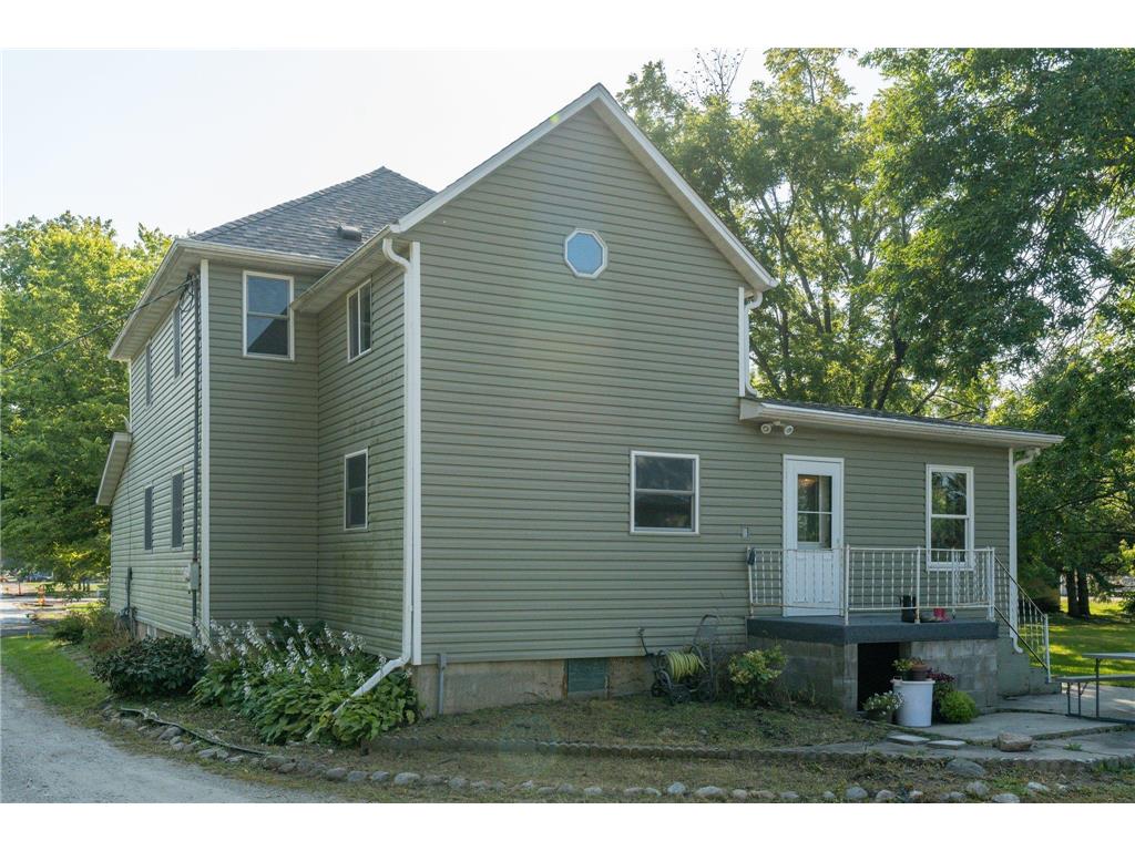 404 W Main Street Morristown MN 55052 6252254 image1