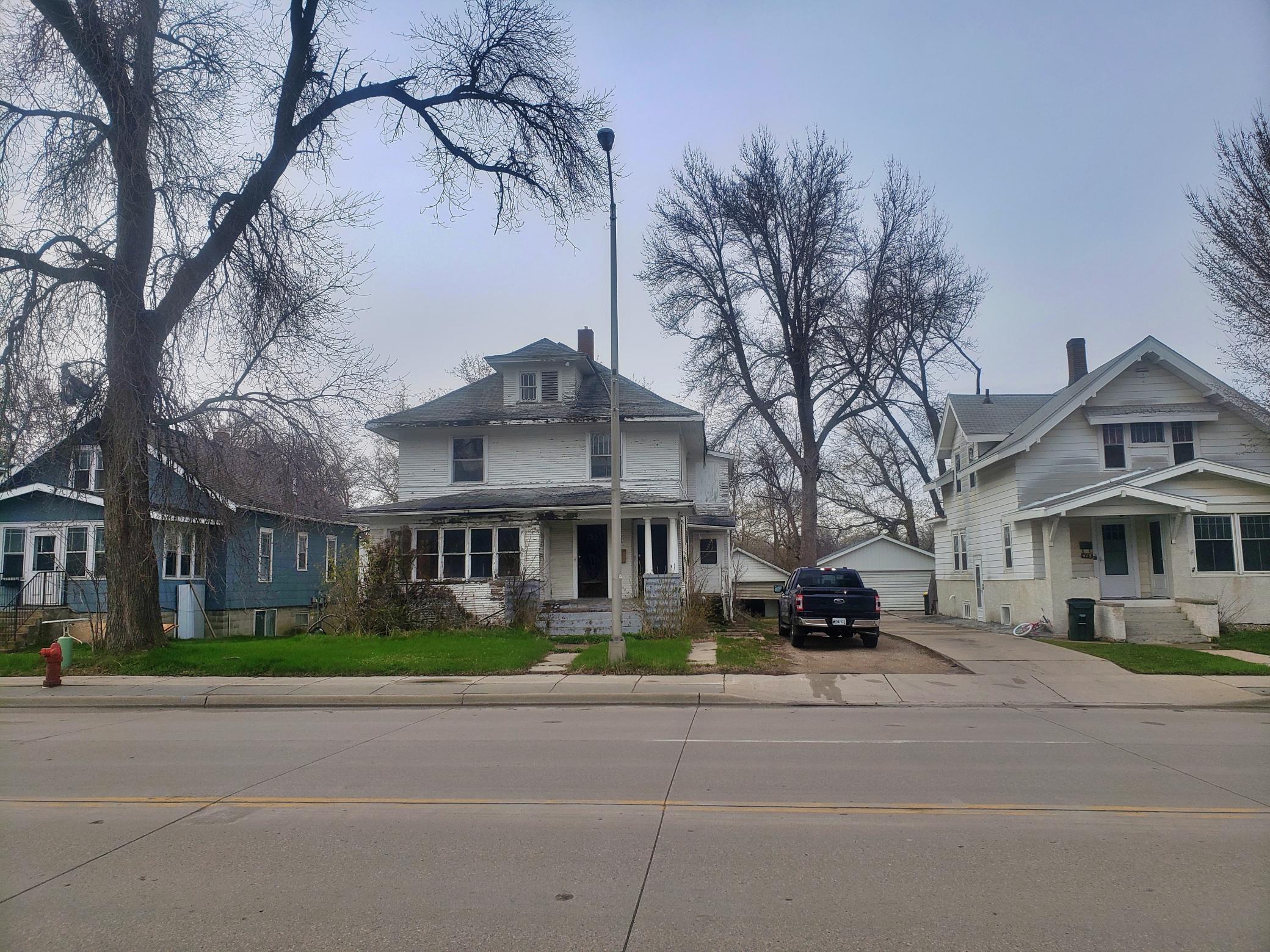 409 Litchfield Avenue SE Willmar MN 56201 5747699 image1