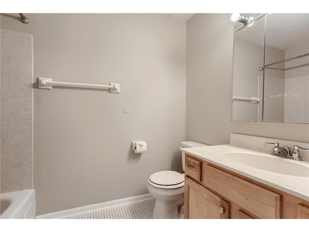 4130 Rahn Road #217 Eagan MN 55122 6333627 image8