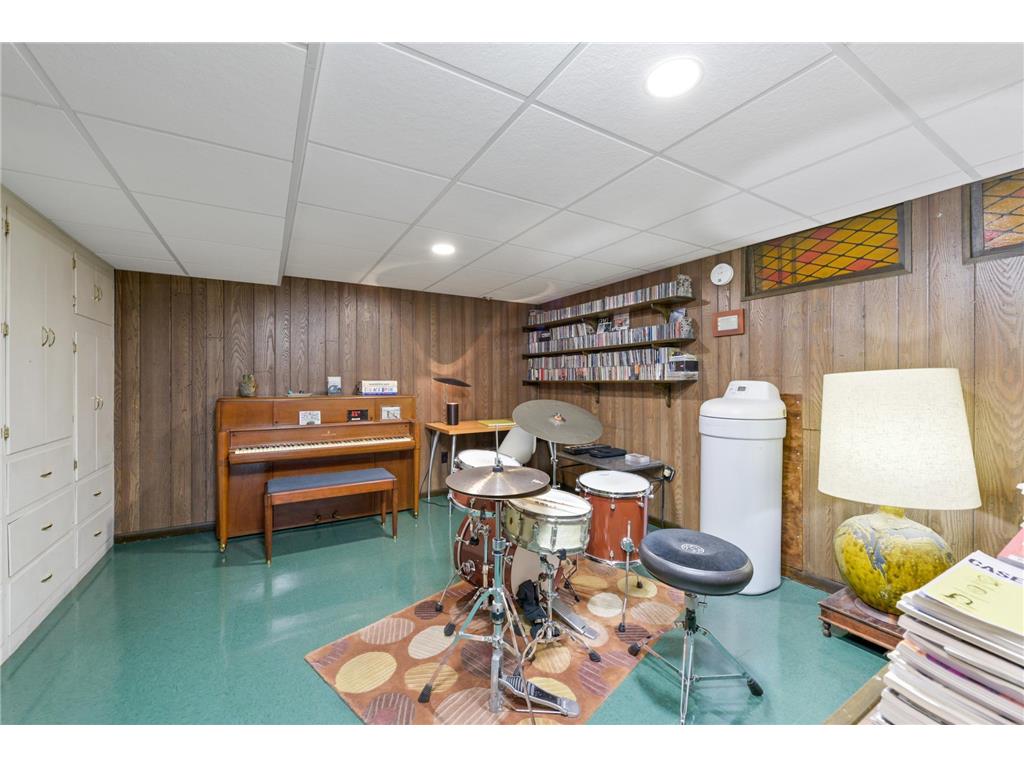 4222 Chowen Avenue N Robbinsdale MN 55422 6307959 image23