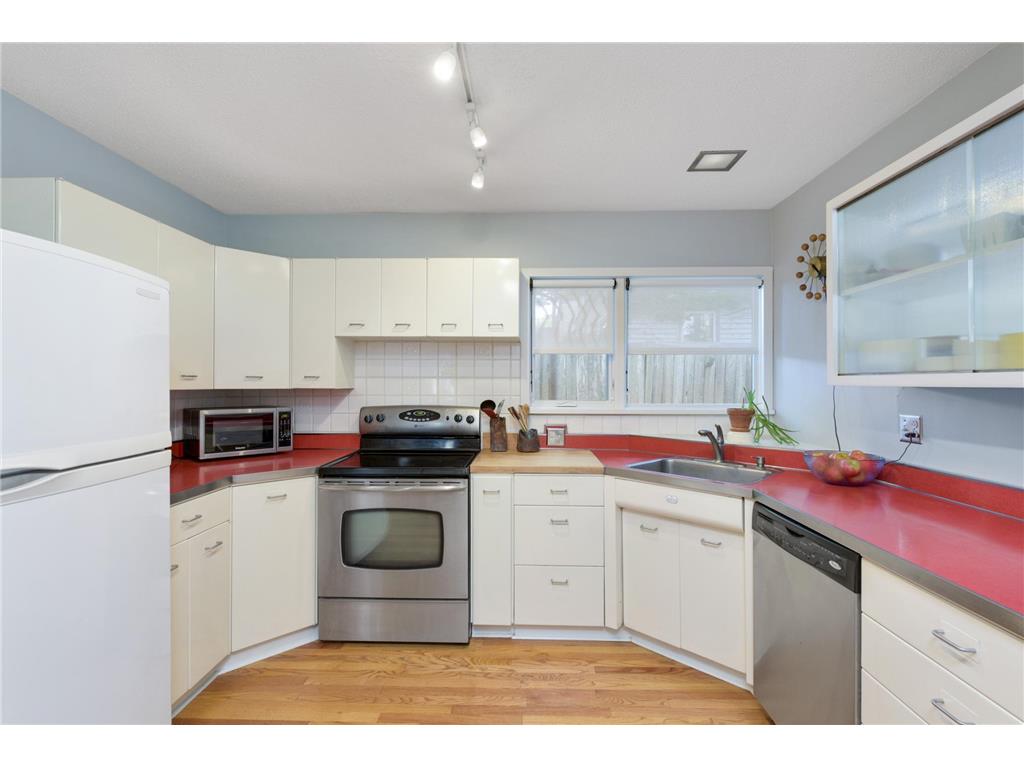4222 Chowen Avenue N Robbinsdale MN 55422 6307959 image9