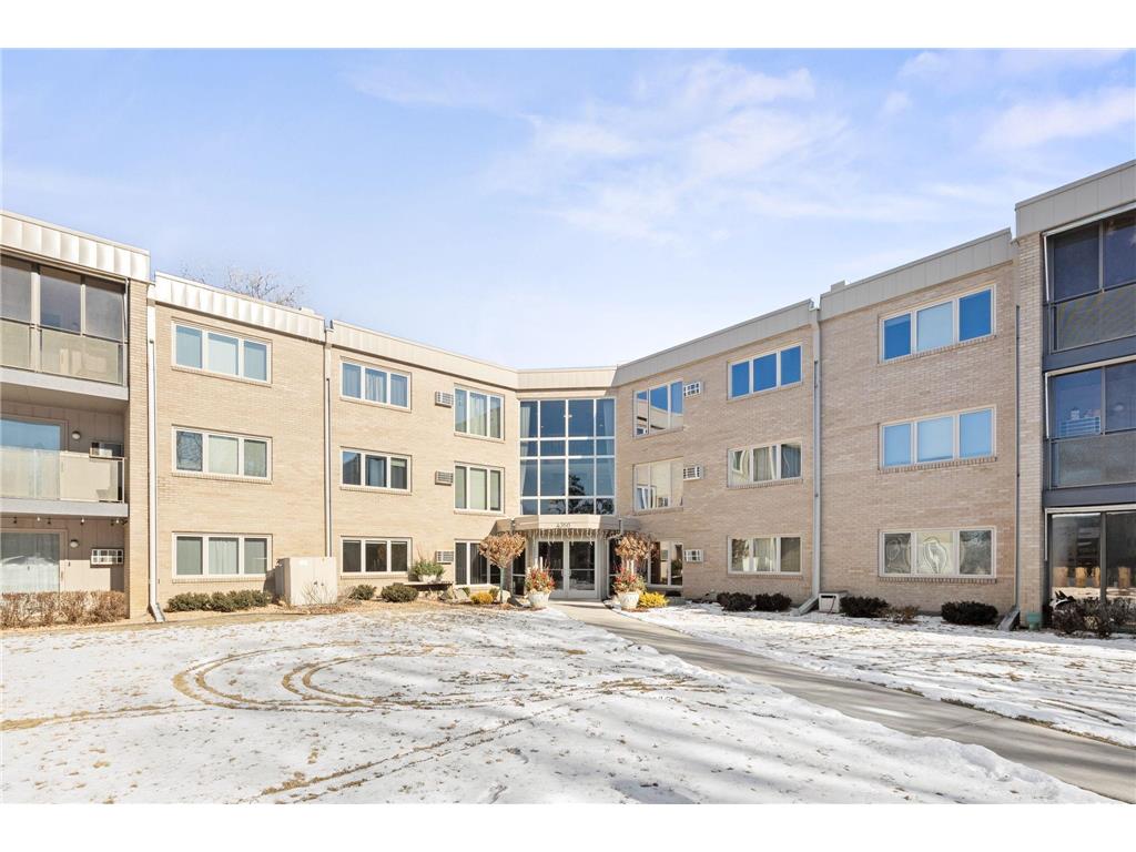 4350 Brookside Court #302 Edina MN 55436 - Meadowbrook 6673161 image22