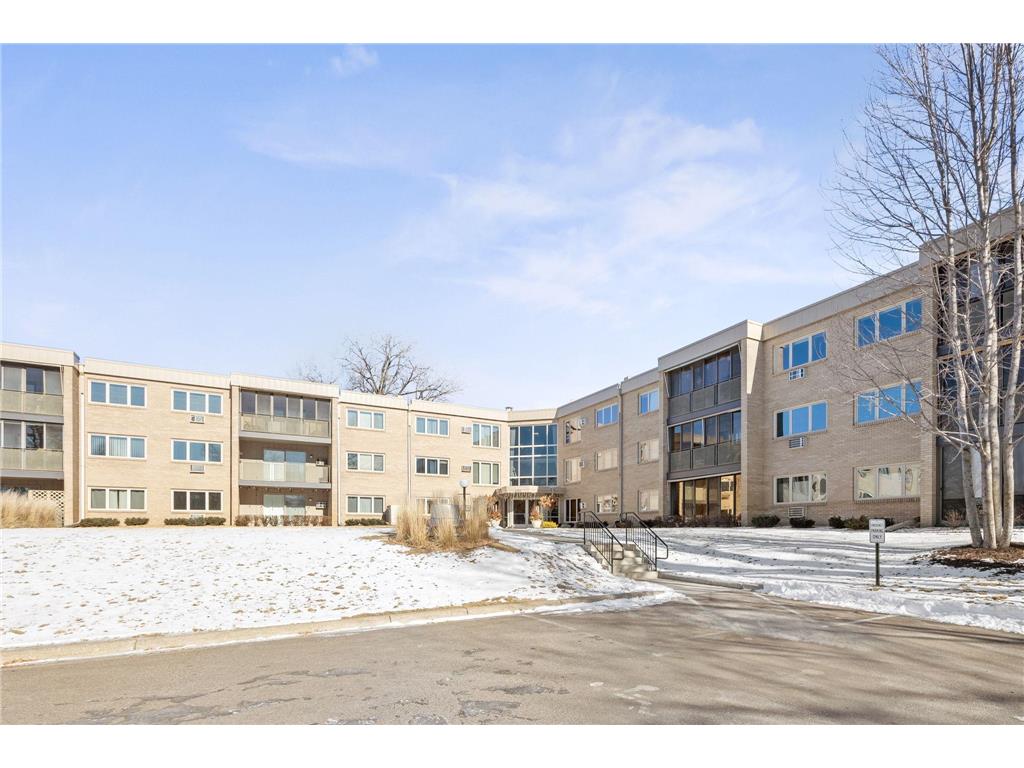 4350 Brookside Court #302 Edina MN 55436 - Meadowbrook 6673161 image23