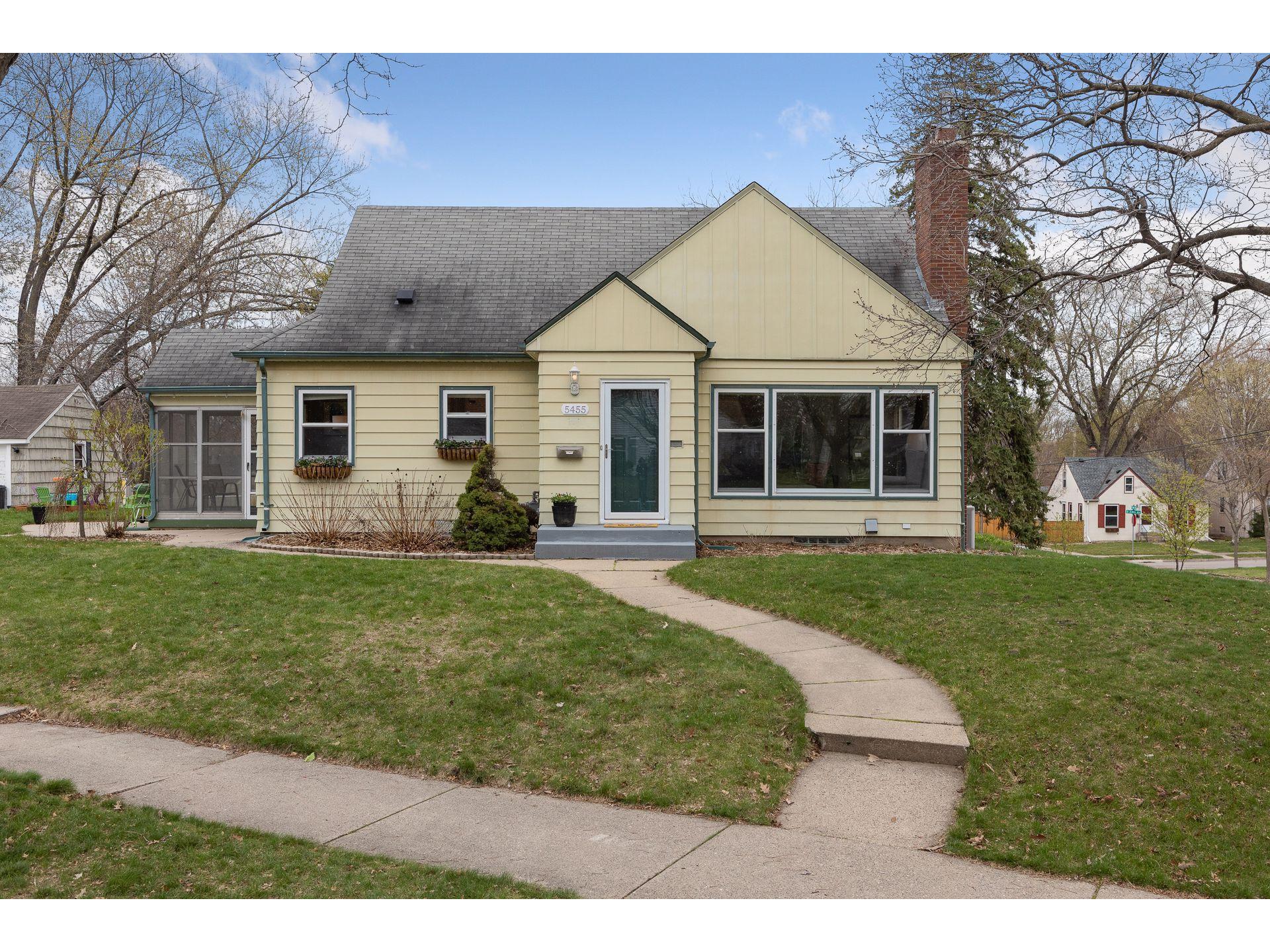 5455 Shoreview Avenue Minneapolis MN 55417 5739230 image1