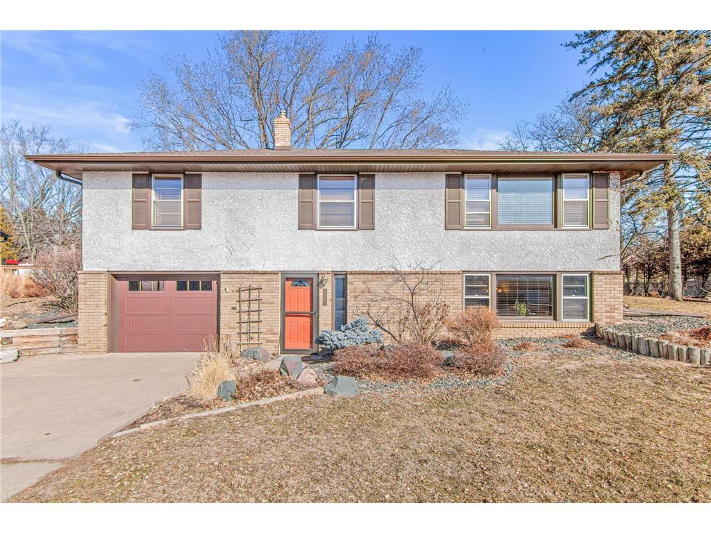 575 Ryan Avenue W Roseville MN 55113 6465780 image1 575 Ryan Avenue W Roseville MN 55113 6465780 image1
