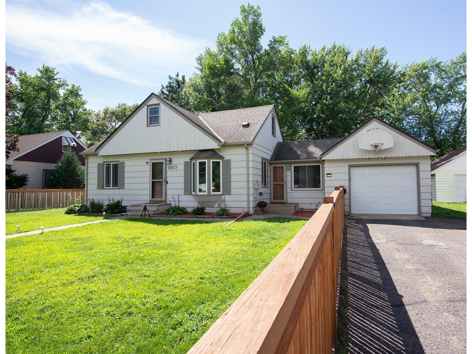 5817 Nevada Avenue N Crystal MN 55428 5639784 image1