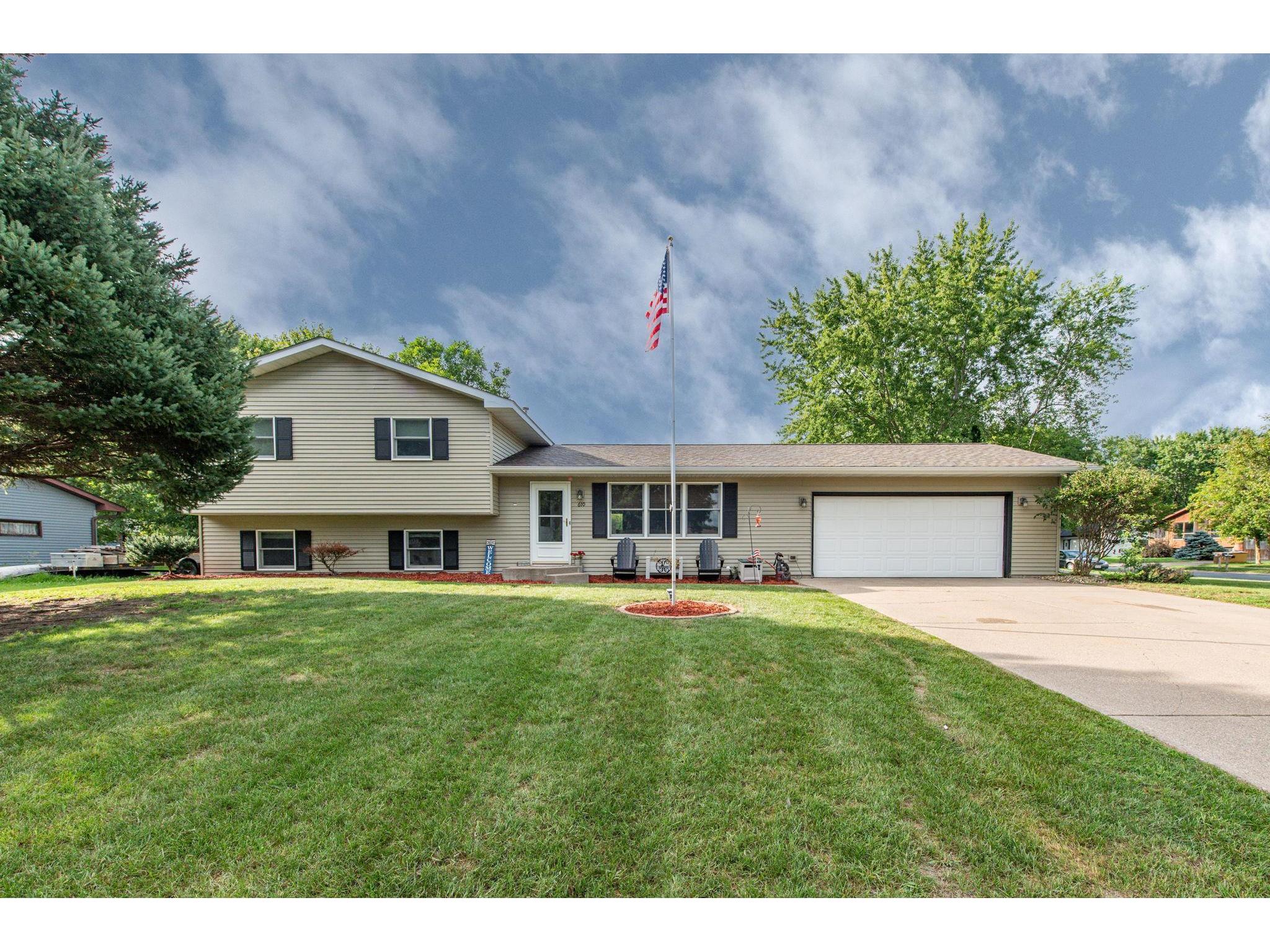 610 Parkview Drive New Richmond WI 54017 6087665 image1