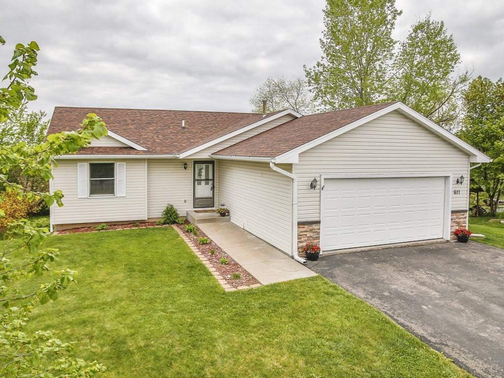 611 Hillcrest Drive Roberts WI 54023 5571486 image1