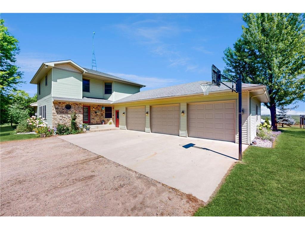 61266 Csah 28 Litchfield MN 55355 - Hoosier 6414286 image1