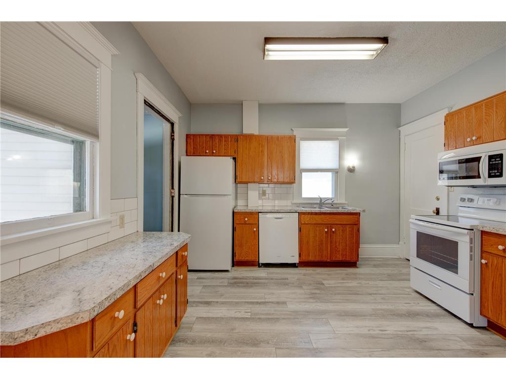 615 W Marshall Street Marshall MN 56258 6353011 image10