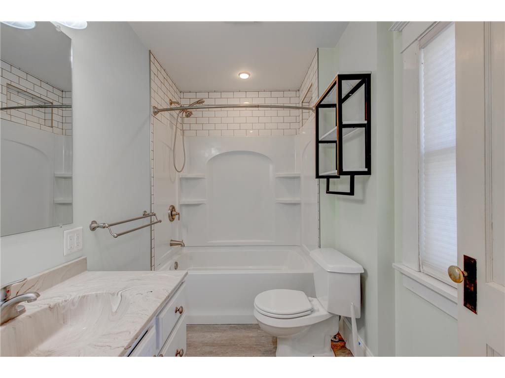 615 W Marshall Street Marshall MN 56258 6353011 image19