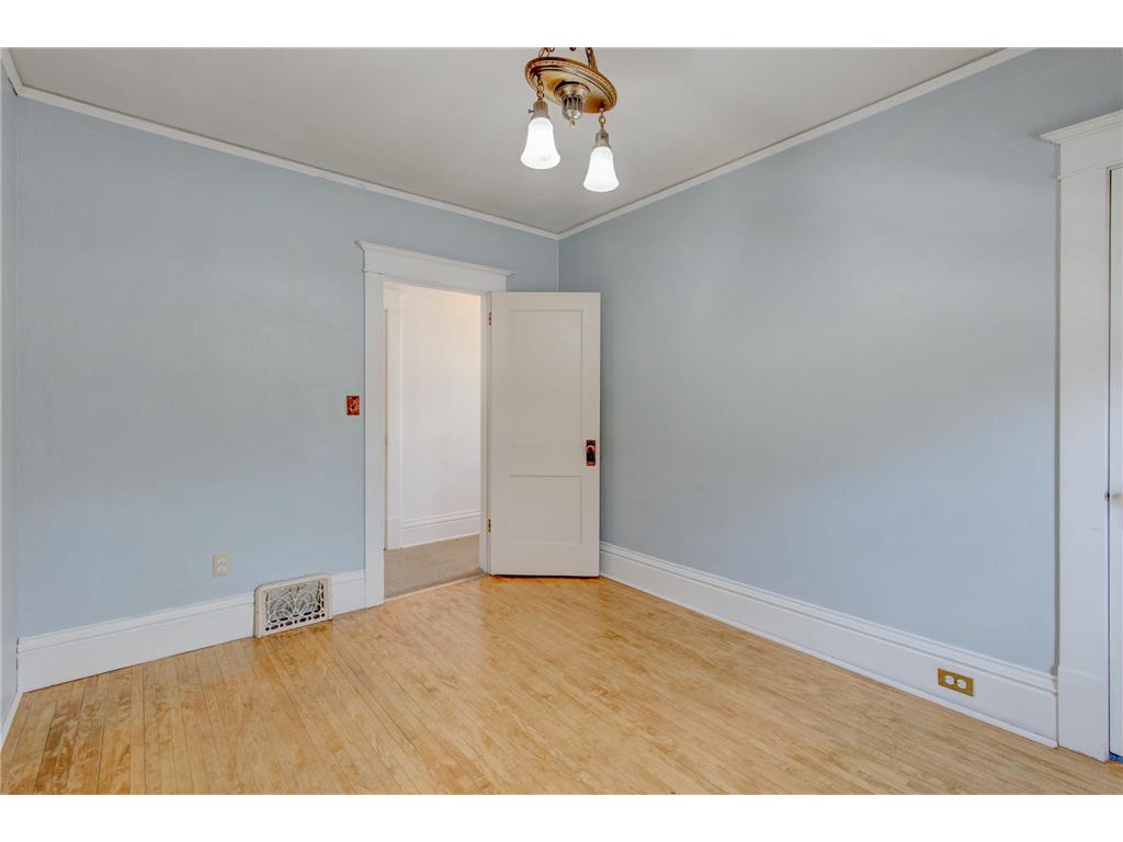 615 W Marshall Street Marshall MN 56258 6353011 image21