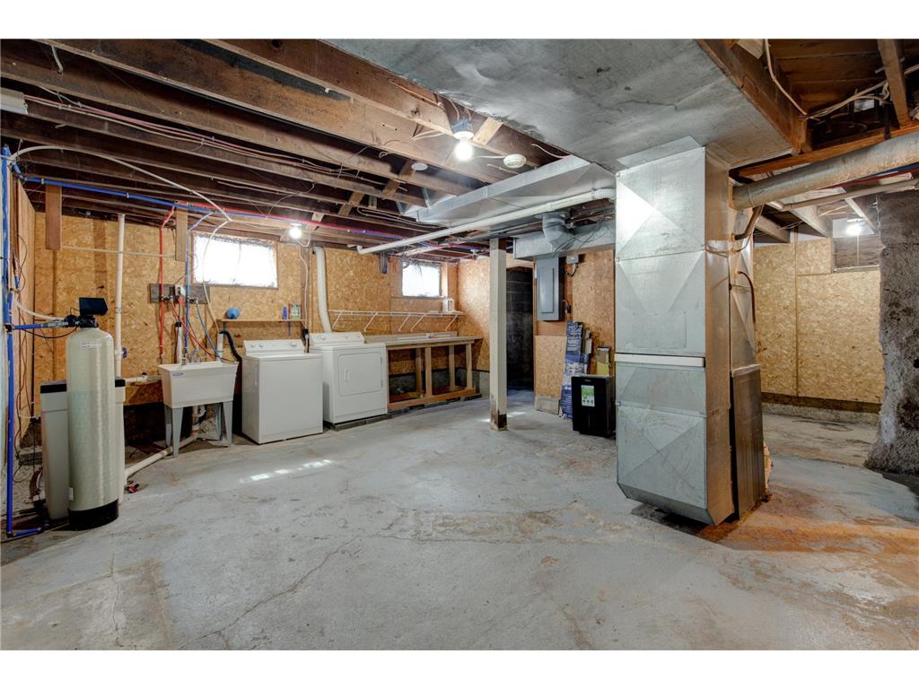 615 W Marshall Street Marshall MN 56258 6353011 image27