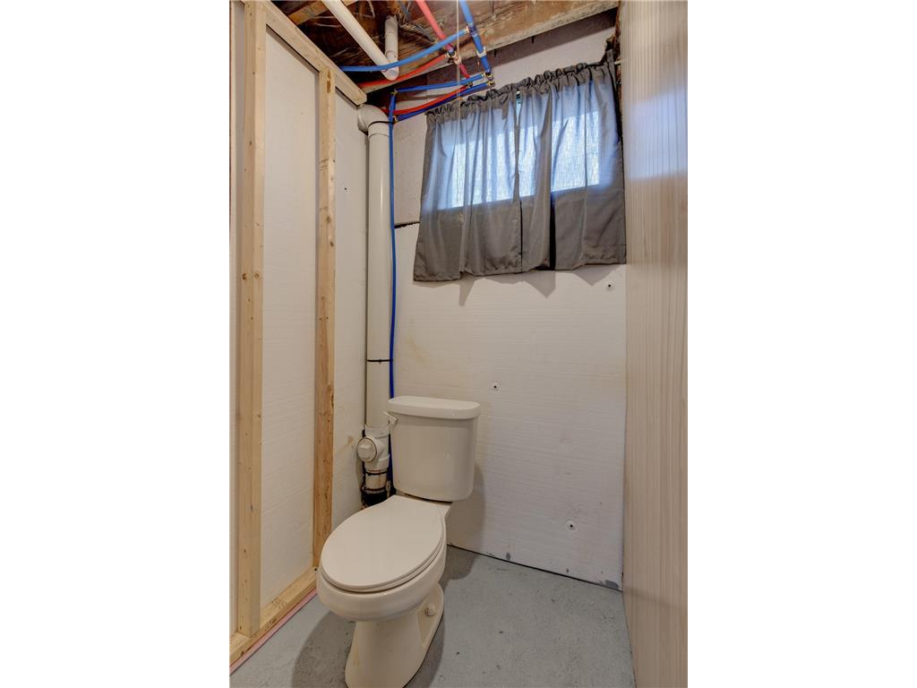 615 W Marshall Street Marshall MN 56258 6353011 image30